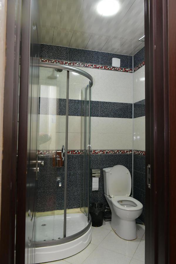 Antika Hotel Batumi Bagian luar foto