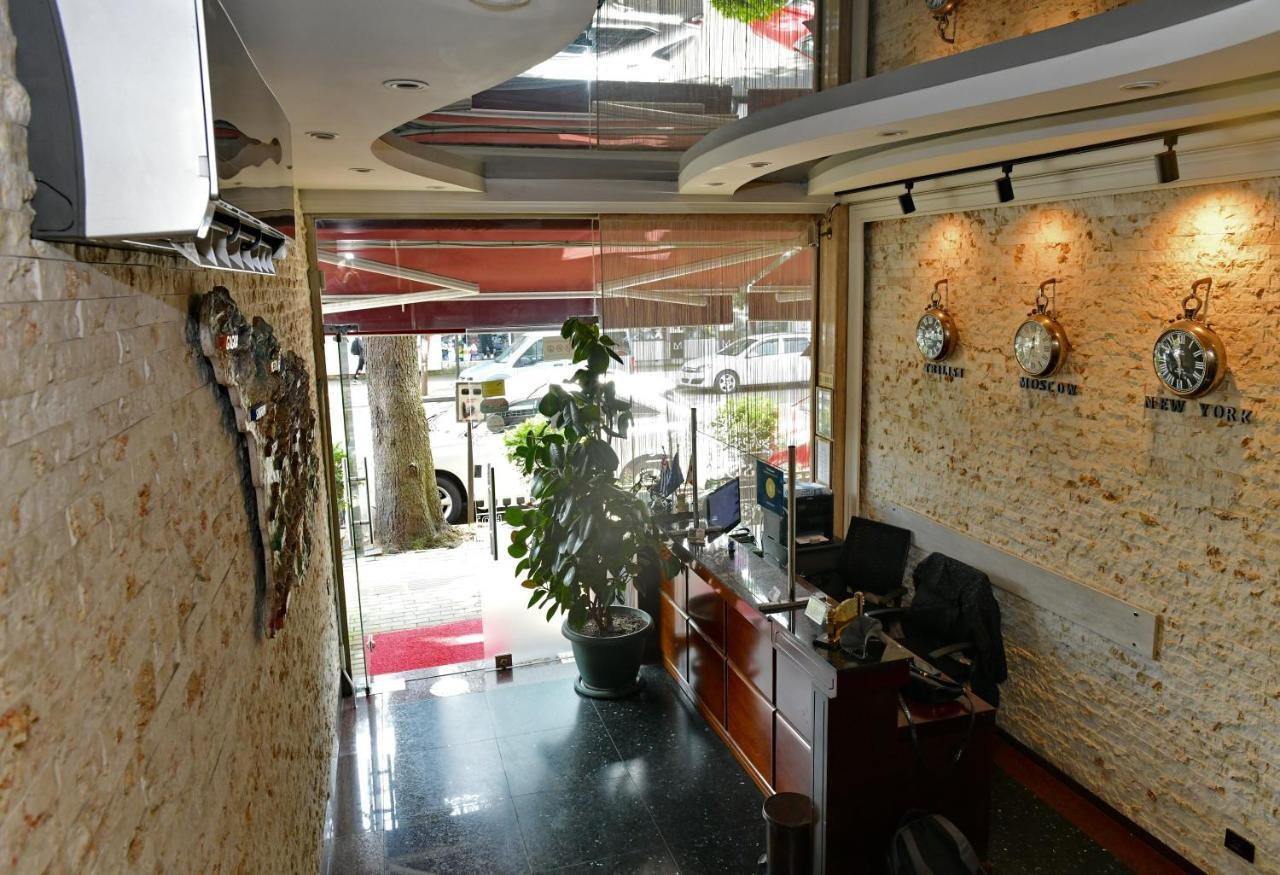 Antika Hotel Batumi Bagian luar foto