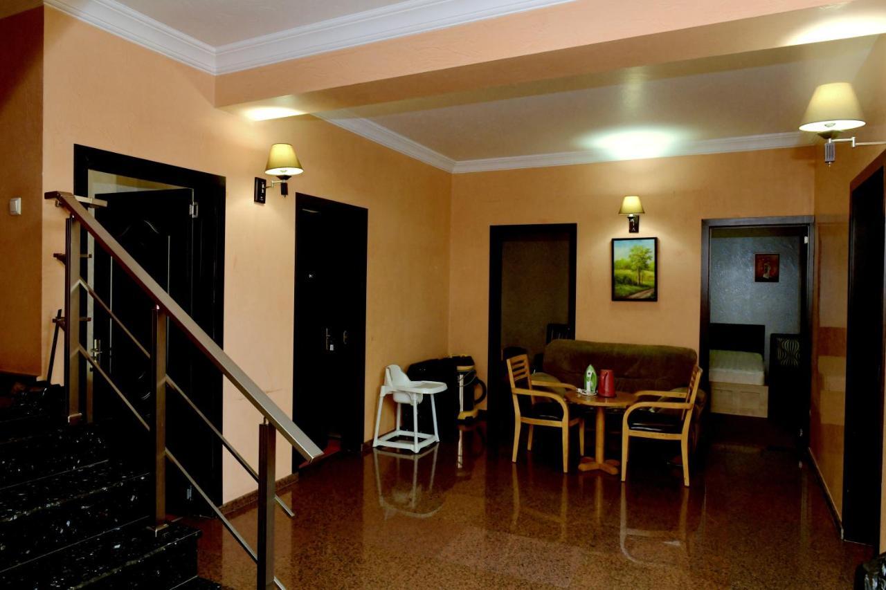 Antika Hotel Batumi Bagian luar foto