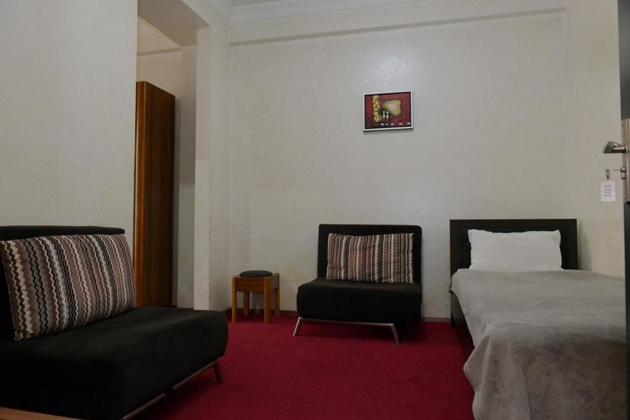 Antika Hotel Batumi Bagian luar foto